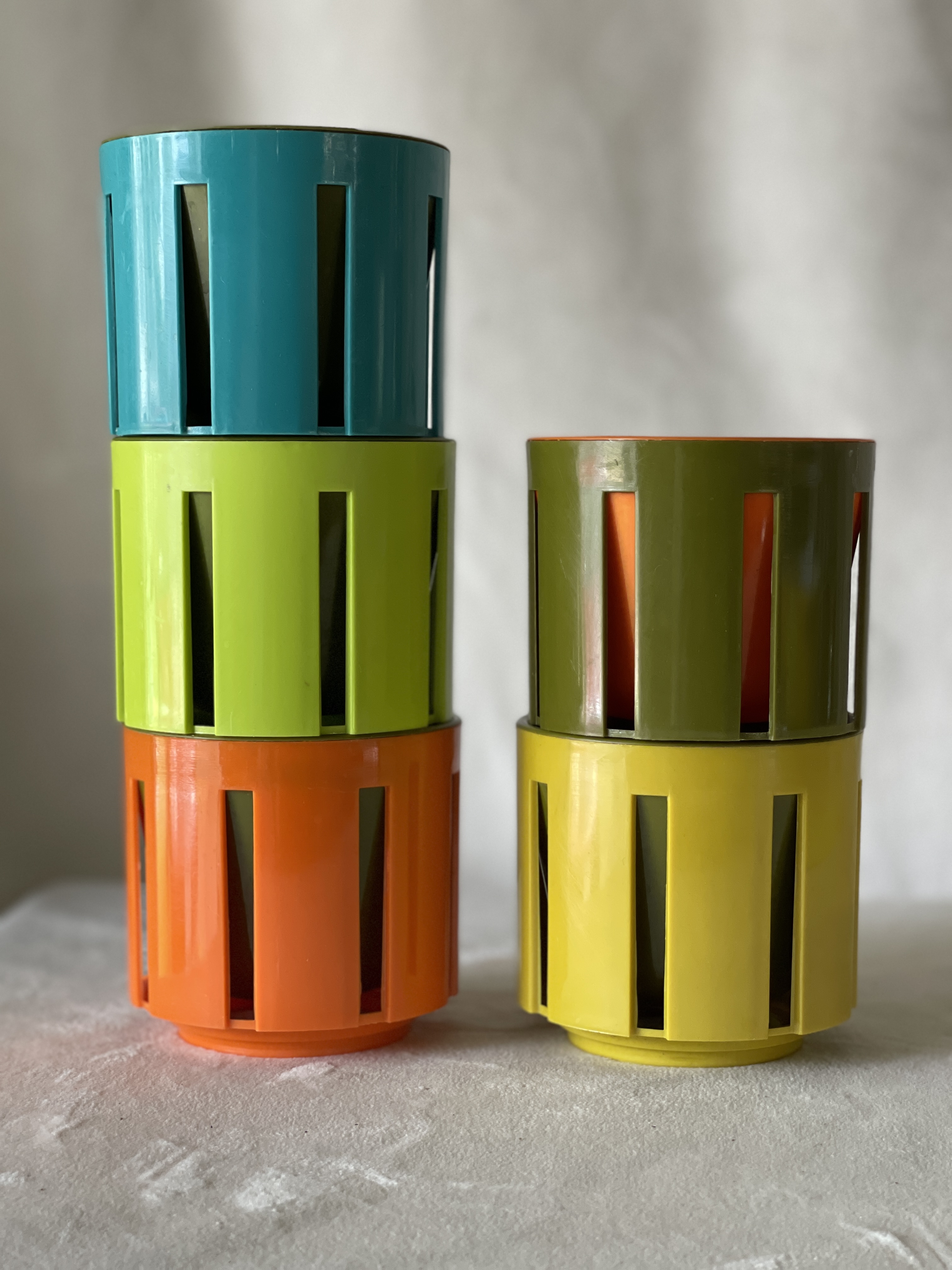 mod plastic stackable vintage cups